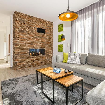 Ferienhaus-See-Sauna-Kamin-Hund Mit E-Ladestation Krakow am See Esterno foto