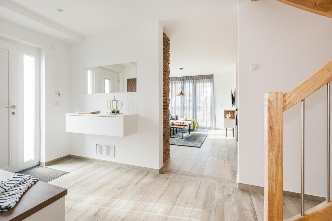 Ferienhaus-See-Sauna-Kamin-Hund Mit E-Ladestation Krakow am See Esterno foto